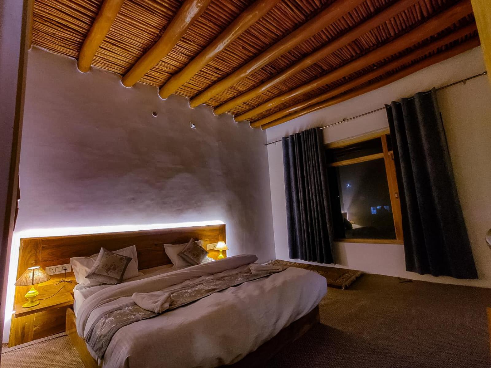 Traveller Nest Hotel Deskit Kamer foto