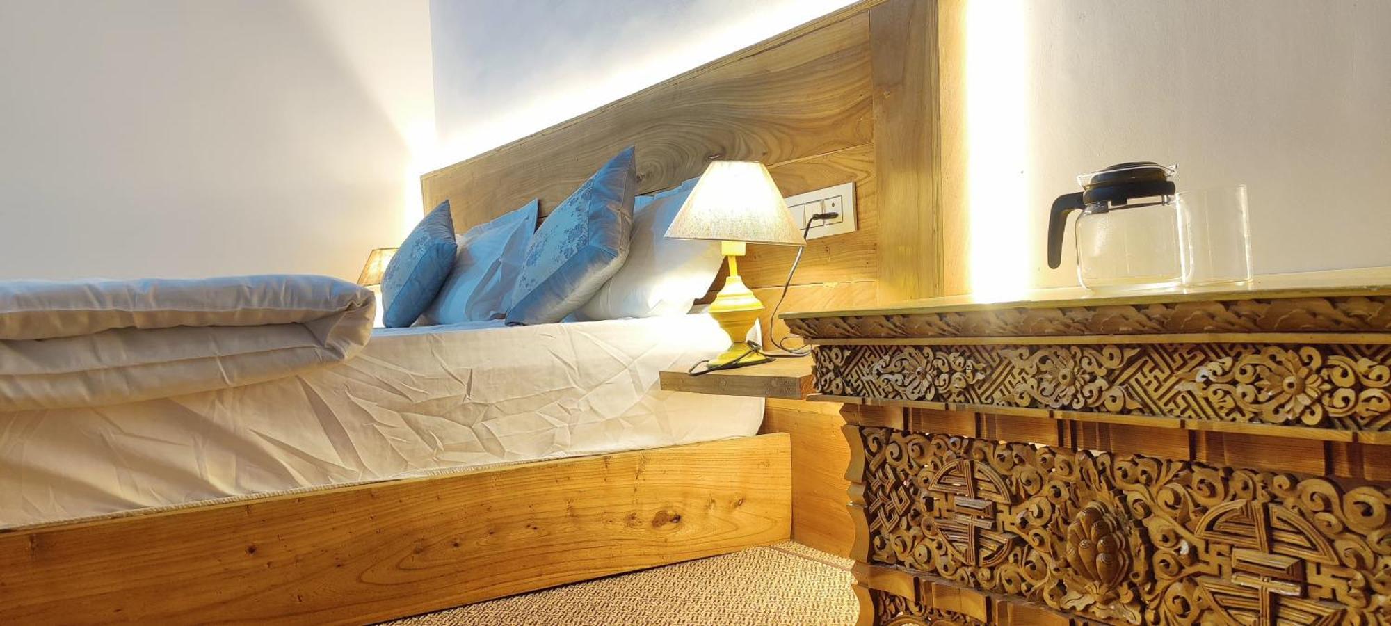 Traveller Nest Hotel Deskit Buitenkant foto